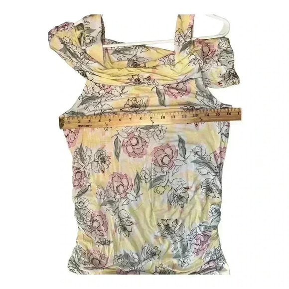 Motherhood Maternity Yellow Floral Cold Shoulder Top, Medium - Picture 5 of 6